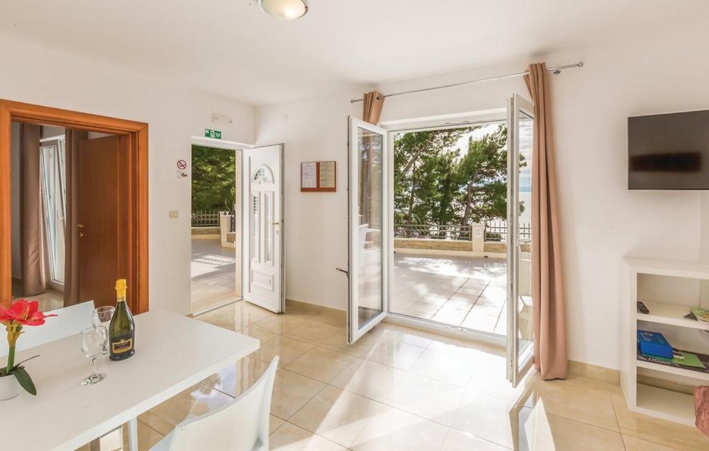 Apartments - Villa Sabrina Брела Экстерьер фото